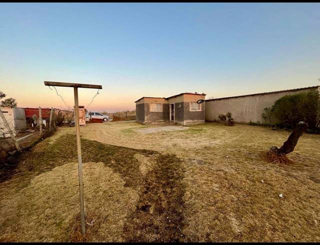 1 BEDROOM FREEHOLD FOR SALE IN LANGAVILLE